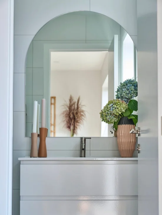 Under frame mirrors Mirror 3